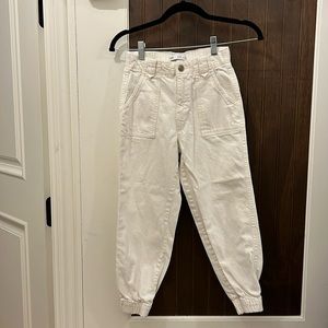 Zara kids girls size 10 cream colored denim.
